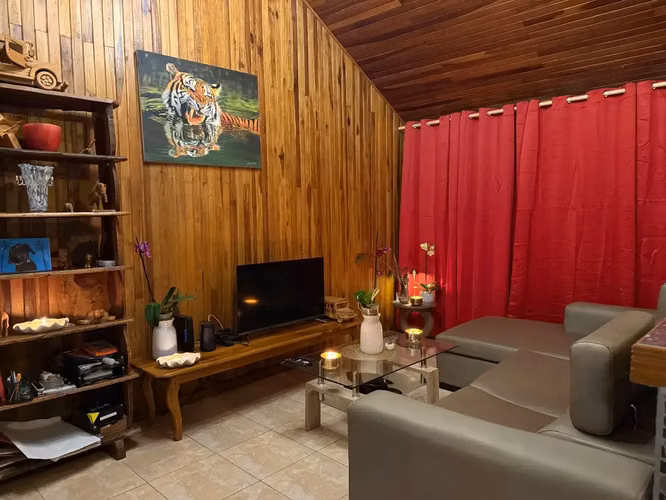 Inversión Excelente en Jacó Beach: Propiedad Versátil de 4 Habitaciones - Imagen 11