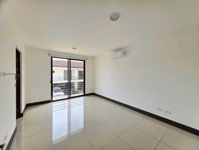 Alquiler de casa en condominio en parques del sol santa ana los malinches - Imagen 2