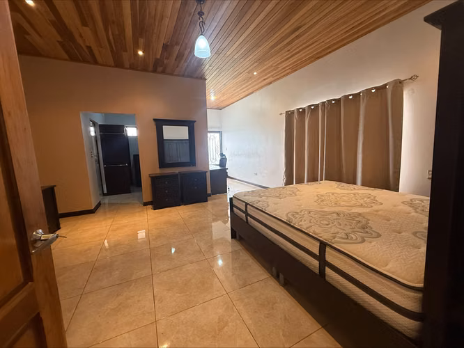 ALQUILER CASA DE UNA PLANTA AMUEBLADA EN SAN PEDRO DE POAS DE ALAJUELA
