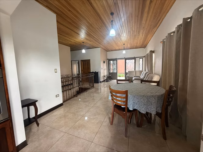 ALQUILER CASA DE UNA PLANTA AMUEBLADA EN SAN PEDRO DE POAS DE ALAJUELA