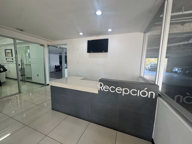 VENTA Y ALQUILER DE LOCAL EN DOU MEDICAL - Imagen 2