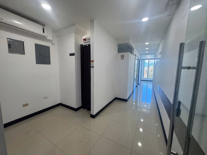 VENTA Y ALQUILER DE LOCAL EN DOU MEDICAL - Imagen 12
