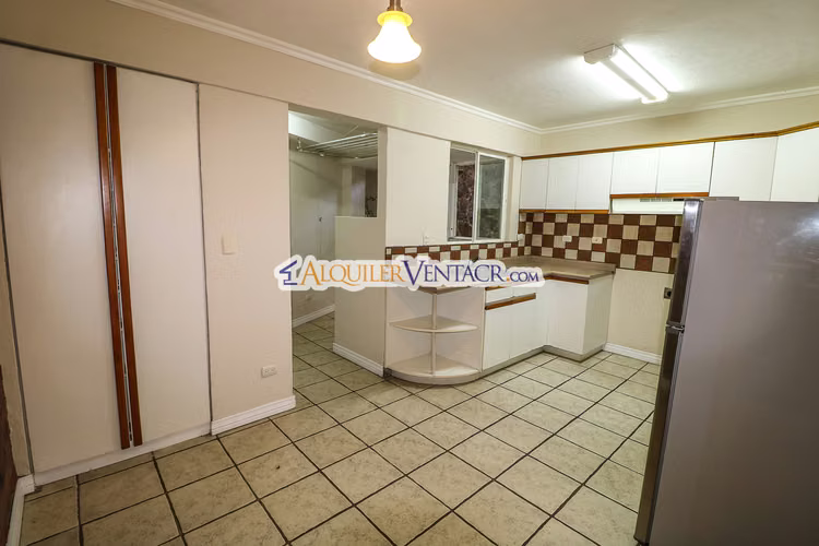 Apartamento estilo inglés de 2 habit. x World Gym Guachipelín Escazú - Imagen 7