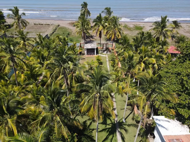 Casa en venta frente al Mar en Puntarenas - Imagen 4