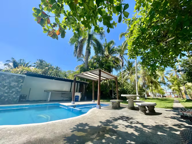 Casa en venta frente al Mar en Puntarenas - Imagen 5