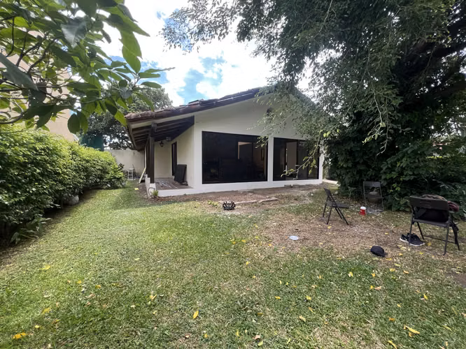 CASA DE 1 NIVEL EN ALQUILER – POZOS DE SANTA ANA $1900 - Imagen 2