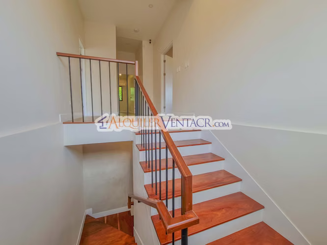LUJOSA CASA AMUEBLADA DE 406 M2 CON PISCINA PROPIA EN JABONCILLOS - Imagen 18