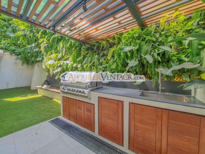 LUJOSA CASA AMUEBLADA DE 406 M2 CON PISCINA PROPIA EN JABONCILLOS - Imagen 9