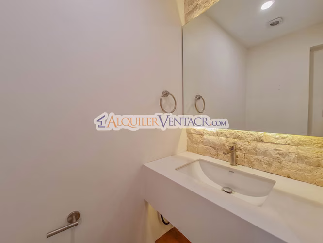 LUJOSA CASA AMUEBLADA DE 406 M2 CON PISCINA PROPIA EN JABONCILLOS - Imagen 11