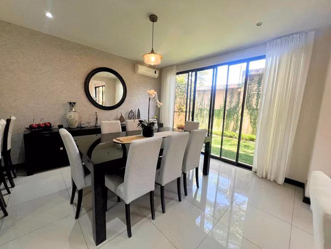 Casa en Guachipelín Norte | 3 Habitaciones, Oficina y Terraza Nueva - Imagen 2