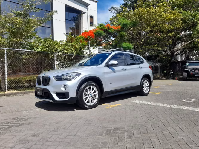 BMW X1