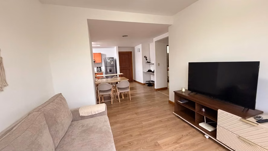 Se vende apartamento de 3 habitaciones en Condominio en la Uruca!