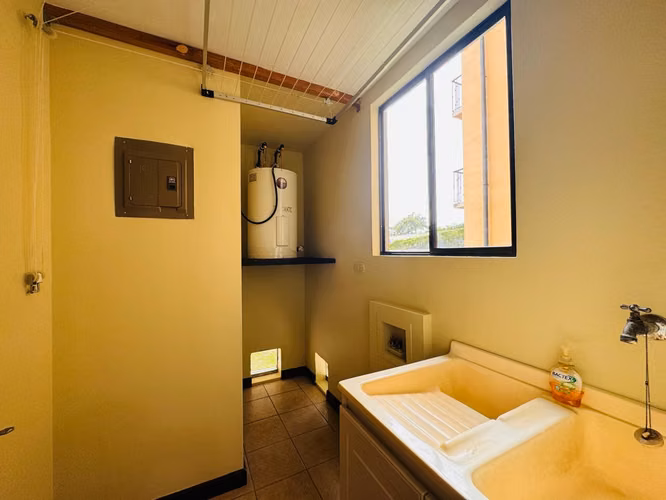 Se vende apartamento de 3 habitaciones en Condominio en la Uruca! - Imagen 11