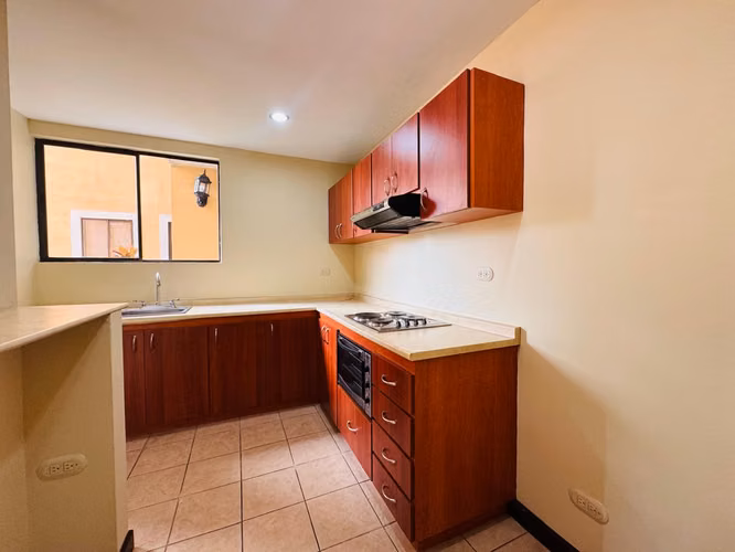 Se vende apartamento de 3 habitaciones en Condominio en la Uruca! - Imagen 5