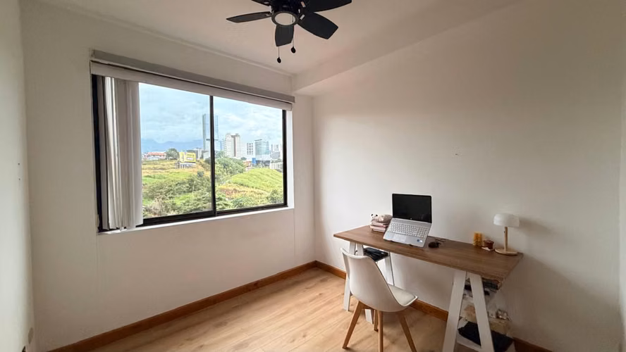 Se vende apartamento de 3 habitaciones en Condominio en la Uruca!