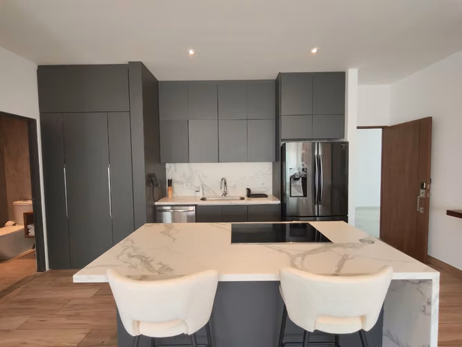 Se alquila apartamento amoblado en Rohrmoser. Con vista al parque. - Imagen 9