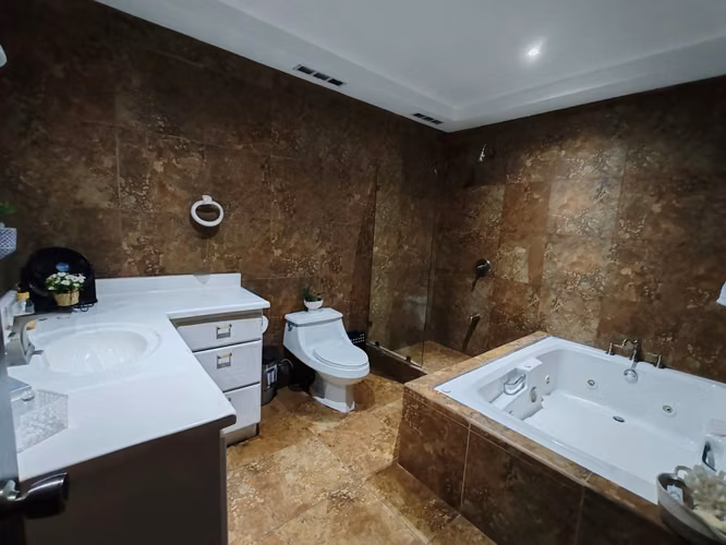 Alquiler de Elegante casa Familiar en Santo Domingo de Heredia - Imagen 8