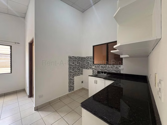 27-261 | Apartamento en Alquiler | La Trinidad, Moravia