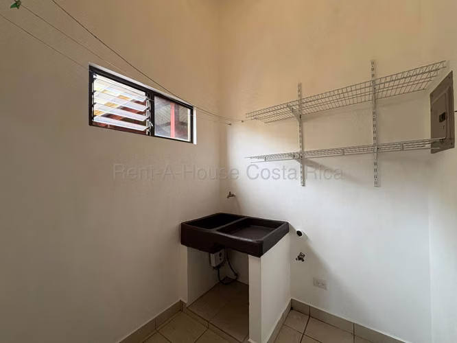 27-261 | Apartamento en Alquiler | La Trinidad, Moravia