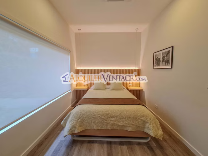 CASA DE UN NIVEL CON USO SUELO MIXTO + HOTEL IDEAL PARA AIRBNB EN SAN RAFAEL ESCAZU