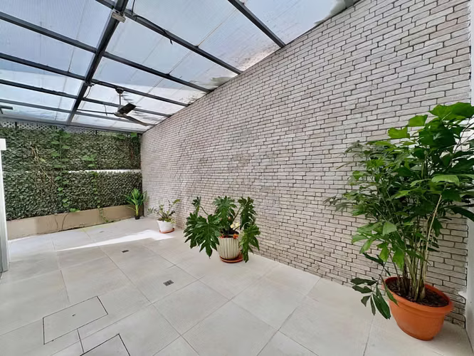 SANTA ANA! MODERNA CASA de 3NIVELES/ 4HAB/4.5 BAÑOS Y 2 TERRAZAS - Imagen 6