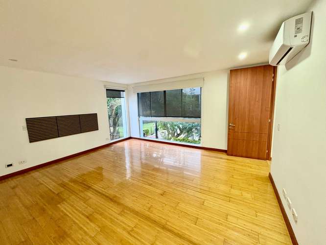 SANTA ANA! CASA CONTEMPORANEA de 3NIVELES/ 4HAB/4.5 BAÑOS Y 2 TERRAZAS - Imagen 10