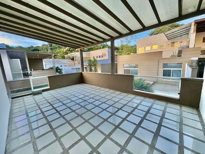 SANTA ANA! CASA CONTEMPORANEA de 3NIVELES/ 4HAB/4.5 BAÑOS Y 2 TERRAZAS - Imagen 16