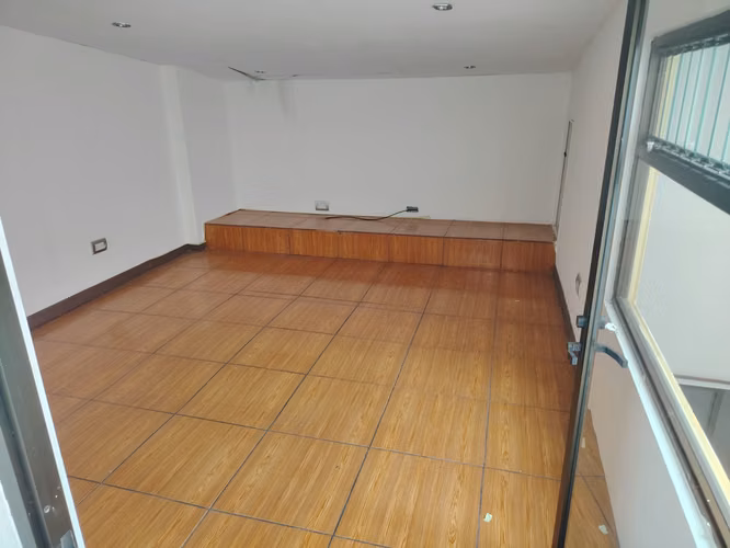 Oportunidad de venta de casa grande en El Carmen de Guadalupe - Imagen 11