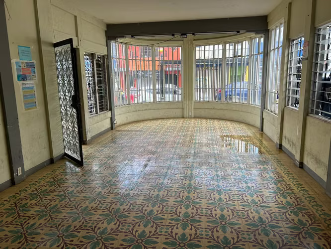 PROPIEDAD CON EXCELENTE UBICACION EN ALAJUELA CENTRO - Imagen 9