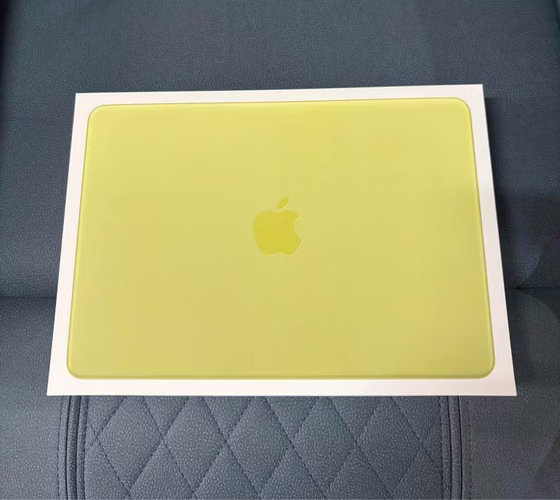 NUEVA MacBook NEO SSD 256 Gb. NUEVA Y SELLADA 1 Año De Garantía Color Cítrico - Imagen 1
