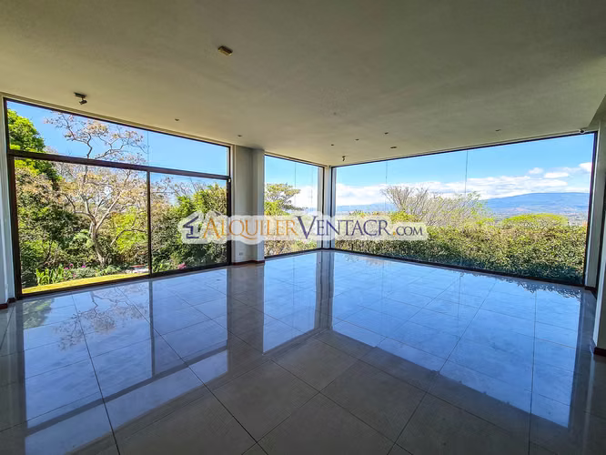 LUJOSA CASA CON 1.039 M2 DE LOTE Y VISTA EN BRASIL DE MORA SANTA ANA - Imagen 8