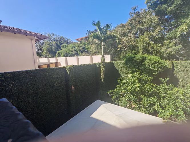 Alquiler de condominio en Guachipelin, tiene cuarto en 1 nivel - Imagen 16