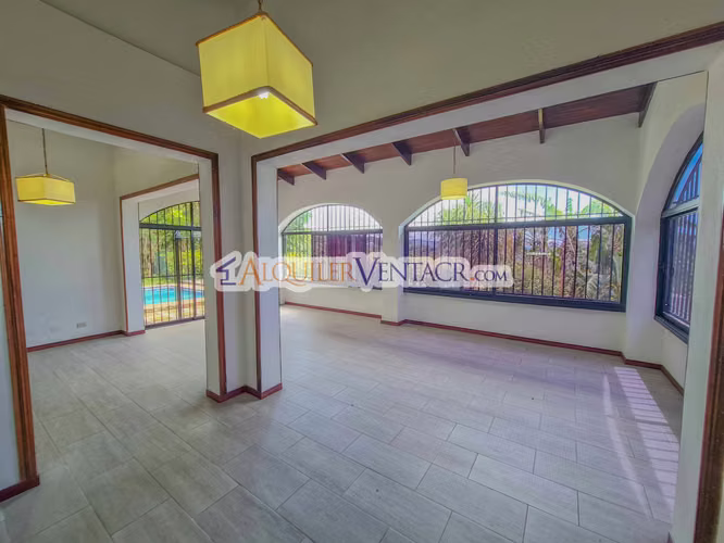 CASA CON PISCINA PROPIA Y VISTA CON 1.735 M2 DE LOTE EN SANTA ANA PIEDADES - Imagen 15