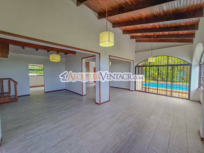 CASA CON PISCINA PROPIA Y VISTA CON 1.735 M2 DE LOTE EN SANTA ANA PIEDADES - Imagen 13