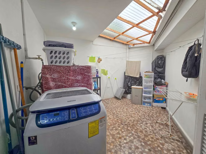 CASA DE UNA PLANTA CON PISCINA PRIVADA EN BELLO HORIZONTE ESCAZU - Imagen 9