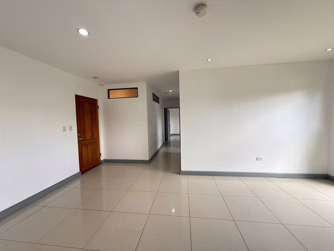 Alquiler de apartamento en Condominio La Floresta, Tres Ríos