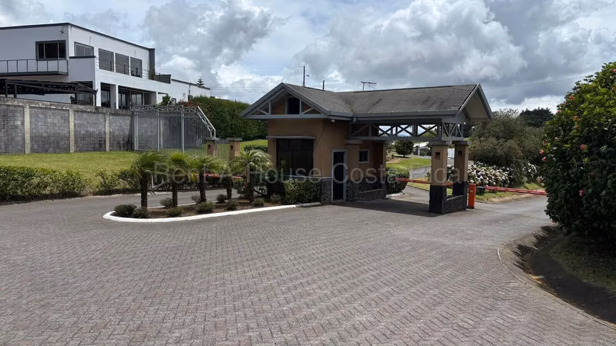 Residencia entre naturaleza, clima y paisajes en Cartago - Imagen 15