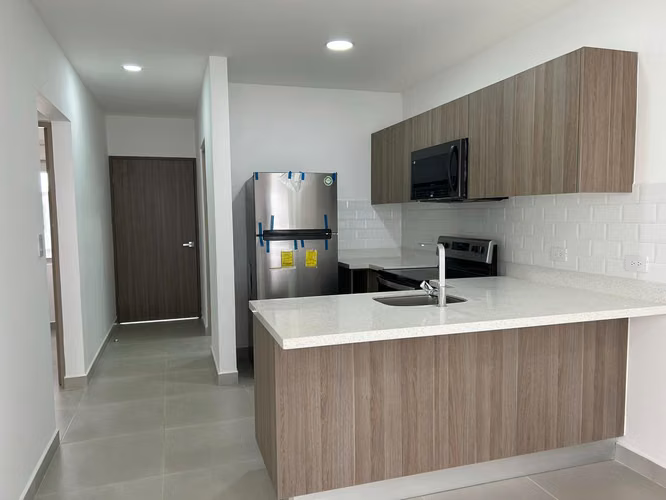 ALQUILER EN CONDOMINIO NAOS HEREDIA 3 habitaciones linea blanca.