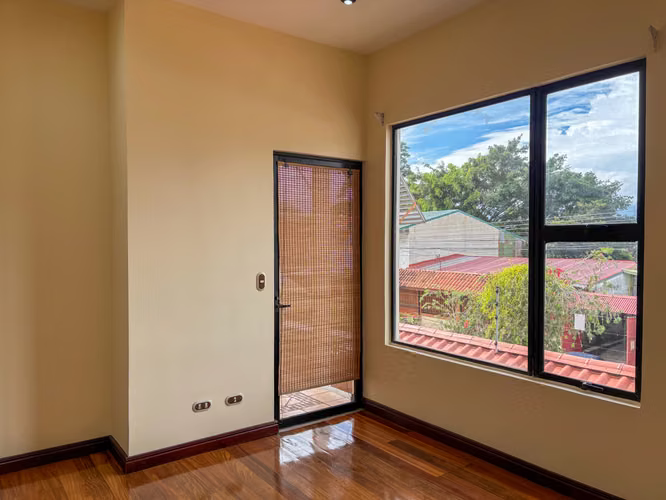 ALQUILER DE AMPLIO APARTAMENTO EN SAN PEDRO – 3 HABITACIONES - Imagen 6