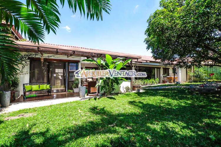 CASA DE UN NIVEL CON 600 M2 LOTE EN TREJOS MONTEALEGRE ESCAZU - Imagen 7