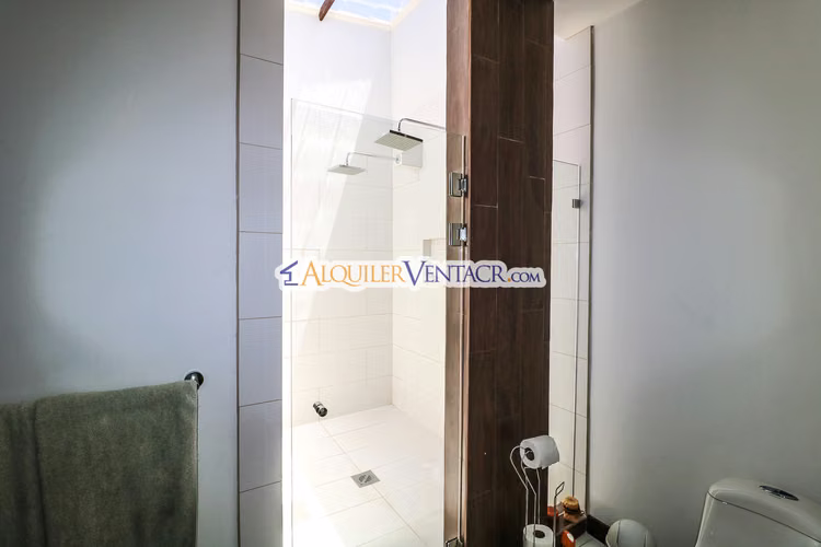 CASA DE UN NIVEL CON 600 M2 LOTE EN TREJOS MONTEALEGRE ESCAZU - Imagen 19