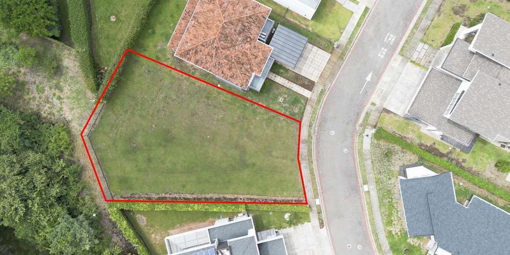 Lote en Alajuela Condominio Madero Negro - Privacidad y acceso a golf - Imagen 1