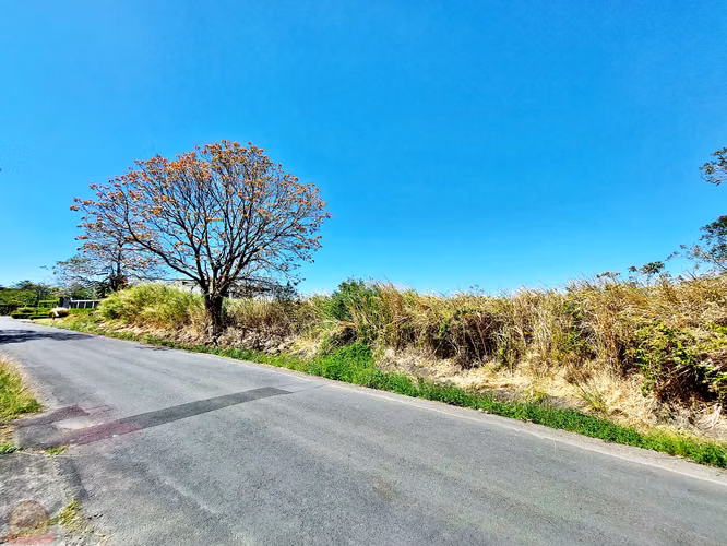 Lote de 4,328 m² plano para desarrollar en Santa Ana | La Caraña, Piedades - Imagen 6