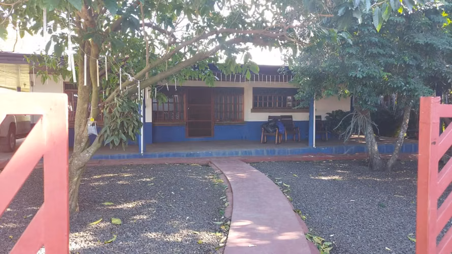 Venta de 3 casas + caballerizas + picadero + bodegas + 2 pozos - Imagen 3