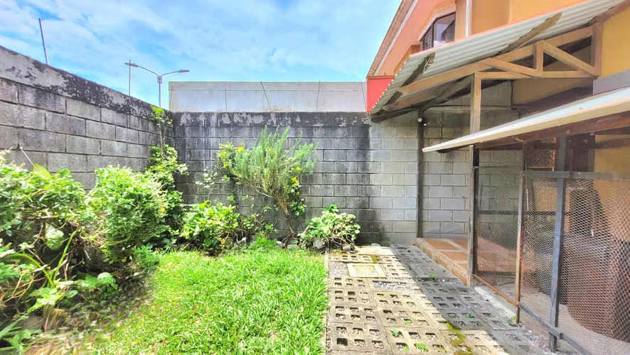 Casa Ampliada y Moderna en Residencial Los Robles - Imagen 11