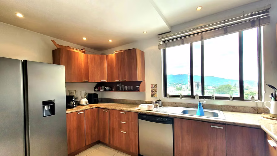 Cómodo Apartamento con Vista a las Montañas en Brisas del Oeste - Imagen 14
