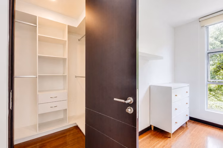 VENTA DE CASA EN CONDOMINIO, EN SANTA ANA*