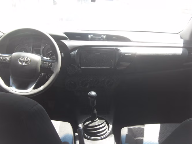 Toyota Hilux Doble Cabina 4x4 2400cc 2021 - Imagen 12