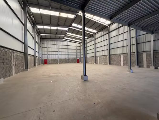 ALQUILER BODEGA INDUSTRIAL COYOL ALAJUELA 865m2 - Imagen 2