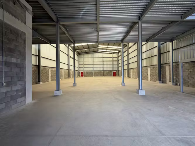 ALQUILER BODEGA INDUSTRIAL COYOL ALAJUELA 865m2
